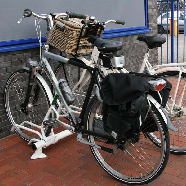 Fietsparkeren | Fietsenrekken | Bikeeper fietsenrek | image #3 |  fietsparkeren fietsenrek voor buitenmodel fietsen Bikeeper