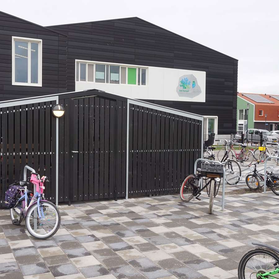 Duurzame overkappingen en fietsparkeersystemen bij MFA Kreekrijk, Assendelft