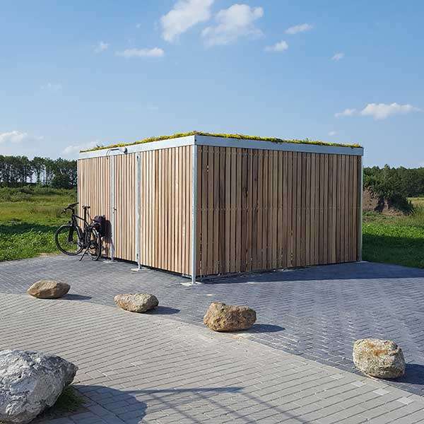 Fietsberging met groendak bij Biosintrum, Oosterwolde