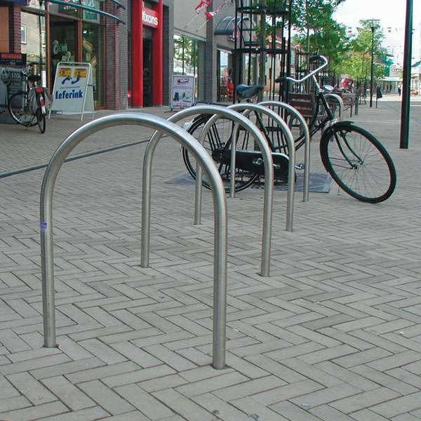 Fietsparkeren | Fietsaanleunbeugels | FalcoLean RVS fietsaanleunbeugel, rond| fietsparkeren RVS fietsaanleunbeugel, halfrond Fietsparkeren | Fietsaanleunbeugels | FalcoLean RVS fietsaanleunbeugel, rond | image #5 | fietsparkeren RVS fietsaanleunbeugel, halfrond