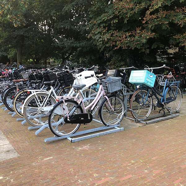 117344 fietsparkeren fietsenrek kratfietsen