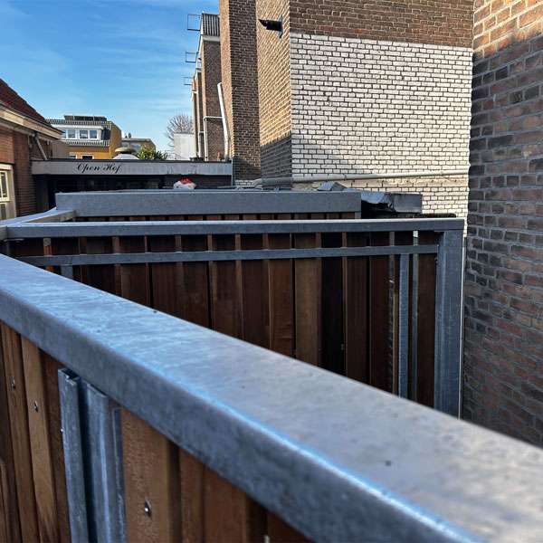 Overkappingen | Op maat gemaakt | Slimme fietsparkeeroplossing in Den Haag, mét ruimte voor scootmobiel| 129060 overkapping fietsparkeren scootmobiel fietsenrek Overkappingen | Op maat gemaakt | Slimme fietsparkeeroplossing in Den Haag, mét ruimte voor scootmobiel | image #6 | 129060 overkapping fietsparkeren scootmobiel fietsenrek