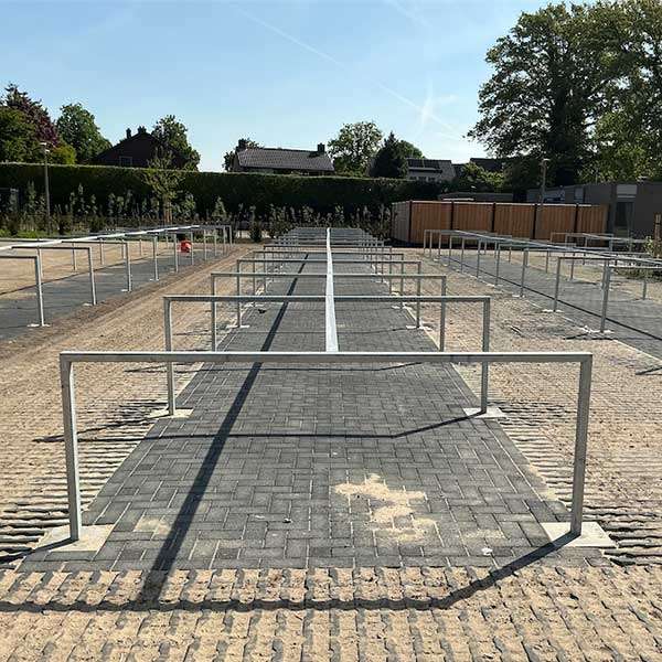 136809 fietsparkeren fietsafscheiding schoolplein