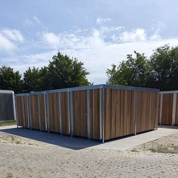 Week 27: Nieuwe FalcoLok bergingen bij tiny houses in Renesse