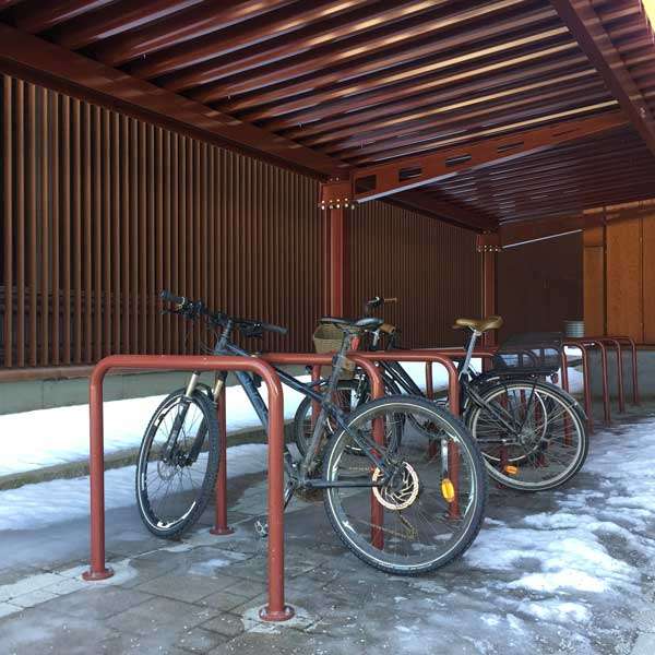 Fietsparkeren | Fietsaanleunbeugels | FalcoLean fietsaanleunbeugels | image #9 |  fietsparkeren fietsaanleunbeugel zonder tussenbuis, gepoedercoat