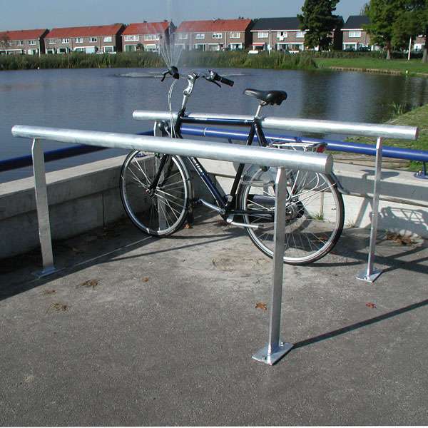 Fietsparkeren | Fietsaanleunbeugels | Geleidehek voor de fiets| fietsparkeren geleidehek fietsaanleunbeugel Fietsparkeren | Fietsaanleunbeugels | Geleidehek voor de fiets | image #2 | fietsparkeren geleidehek fietsaanleunbeugel