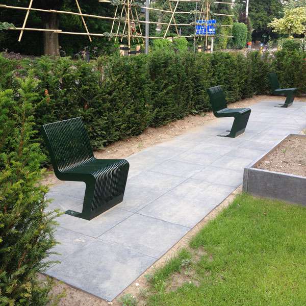 Straatmeubilair | Stoelen en hockers | FalcoLinea stoel (staal)| straatmeubilair stoel buitenruimte Straatmeubilair | Stoelen en hockers | FalcoLinea stoel (staal) | image #3 | straatmeubilair stoel buitenruimte