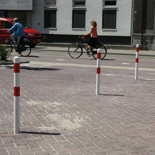 Verkeersvoorzieningen | Afzetpalen | FalcoRound vaste afzetpaal | image #3 |  verkeersvoorzieningen afzetpaal FalcoRound diam. 60