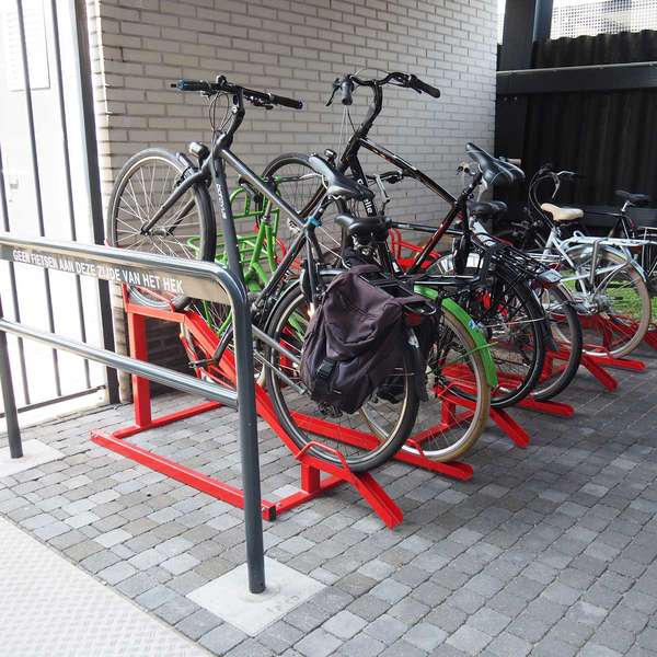 Fietsparkeren | Bijzondere fietsen | FalcoCrate fietsenrek | image #4 |  fietsparkeren fietsenrek voor kratfiets transportfiets FalcoCrate