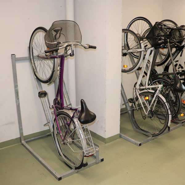 Fietsparkeren | Compact Fietsparkeren | FalcoVert verticaal fietsparkeren | image #3 |  verticaal fietsparkeren fietsenrek FalcoVert