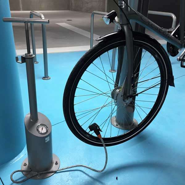 Fietsparkeren | Fietsmarketing | FalcoFiks 2.0 fietspomp| fietsparkeren fietsmarketing fietspomp FalcoFix 2.0 Fietsparkeren | Fietsmarketing | FalcoFiks 2.0 fietspomp | image #2 | fietsparkeren fietsmarketing fietspomp FalcoFix 2.0