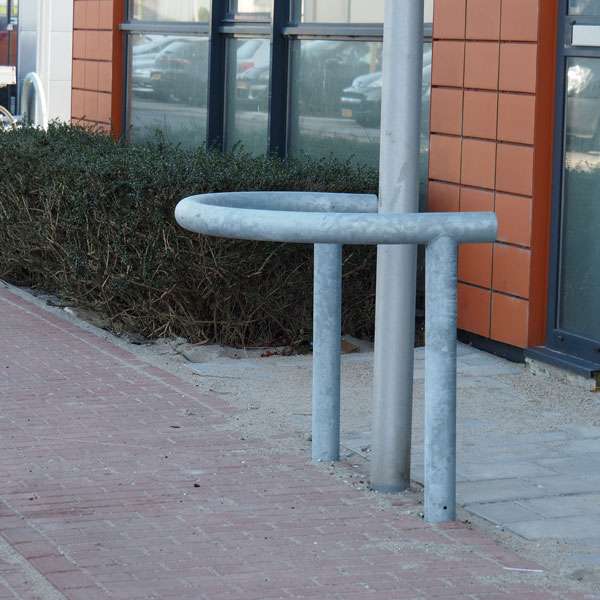 Verkeersvoorzieningen | Boombescherming | FalcoRanger boombeschermer | image #5 |  straatmeubilair boombescherming beschermbeugel boombeugel FalcoRanger