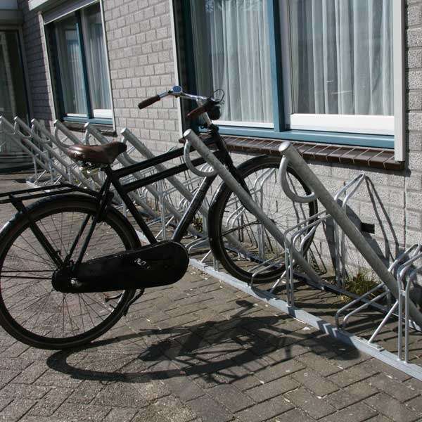 Fietsparkeren | FietsParkeur | Fietsenrek FalcoSound enkelzijdig | image #10 |  fietsparkeren fiettsenrek FalcoSound enkelzijdig aanbindbeugel FietsParKeur