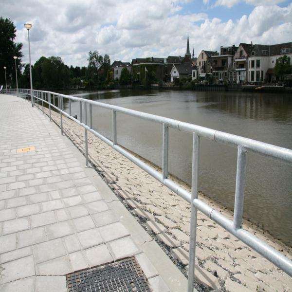 Verkeersvoorzieningen | Verkeersgeleiders | Doorlopend geleidehek| verkeersvoorzieningen geleidehekken verkeersgeleiders Verkeersvoorzieningen | Verkeersgeleiders | Doorlopend geleidehek | image #2 | verkeersvoorzieningen geleidehekken verkeersgeleiders