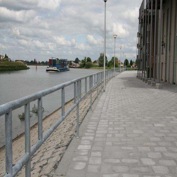 Verkeersvoorzieningen | Verkeersgeleiders | Doorlopend geleidehek| verkeersvoorzieningen geleidehekken verkeersgeleiders Verkeersvoorzieningen | Verkeersgeleiders | Doorlopend geleidehek | image #4 | verkeersvoorzieningen geleidehekken verkeersgeleiders