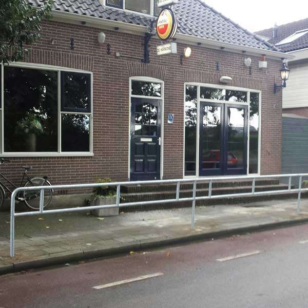 Verkeersvoorzieningen | Verkeersgeleiders | Doorlopend geleidehek| verkeersvoorzieningen geleidehekken verkeersgeleiders Verkeersvoorzieningen | Verkeersgeleiders | Doorlopend geleidehek | image #7 | verkeersvoorzieningen geleidehekken verkeersgeleiders