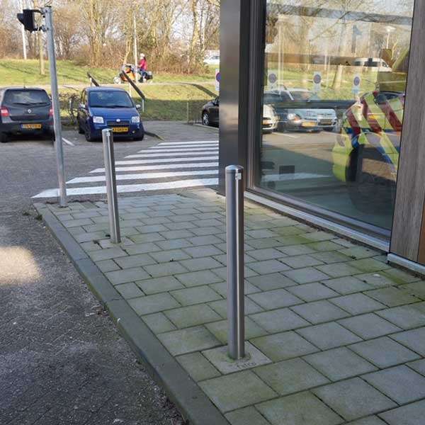 Verkeersvoorzieningen | Afzetpalen | RVS vaste afzetpaal| verkeersvoorzieningen afzetpaal RVS diam. 102 Verkeersvoorzieningen | Afzetpalen | RVS vaste afzetpaal | image #3 | verkeersvoorzieningen afzetpaal RVS diam. 102