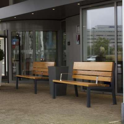straatmeubilair zitbank buitenbank holiday inn