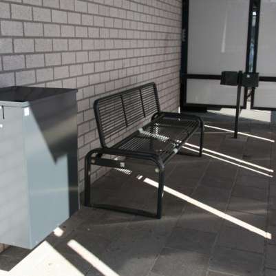 46696 straatmeubilair overkapping rokersruimte rokersoverkapping parkbank zitbank asbak