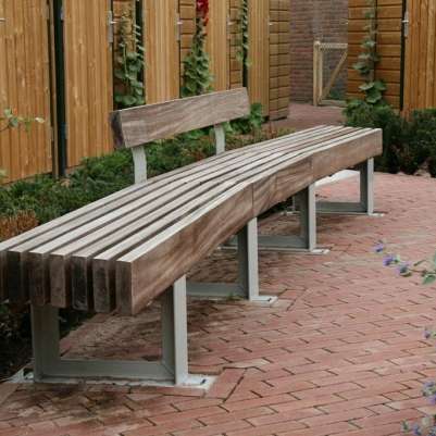 Parkbank op maat voor binnentuin