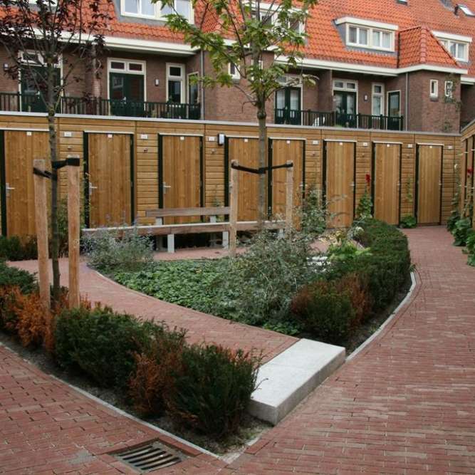 Parkbank op maat voor binnentuin