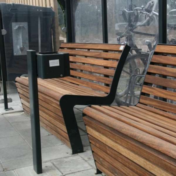 overkapping rokersoverkapping straatmeubilair buitenbank zitbank asbak