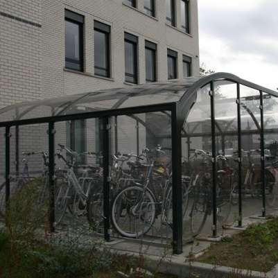 overkapping rokersoverkapping straatmeubilair buitenbank zitbank asbak