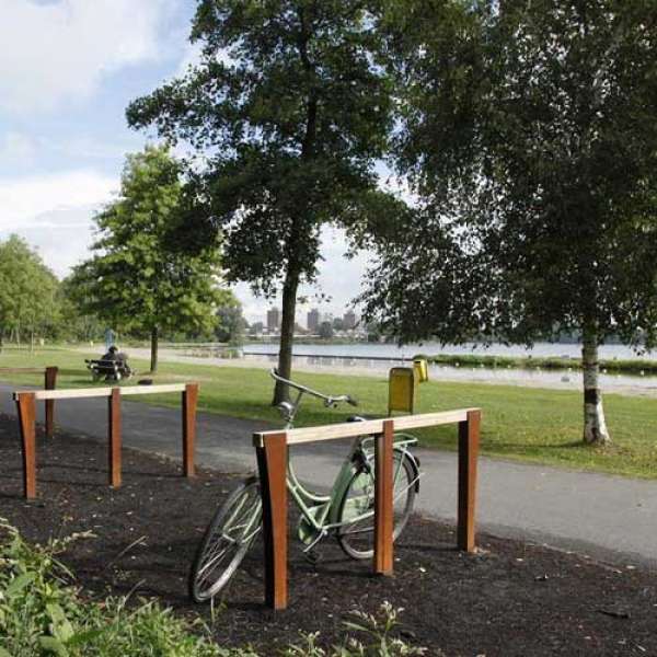 Fietsparkeren | Op maat gemaakt | Fietsaanleunbeugels van Cortenstaal en hout| fietsparkeren fietsaanleunbeugel Cortenstaal Fietsparkeren | Op maat gemaakt | Fietsaanleunbeugels van Cortenstaal en hout | image #1 | fietsparkeren fietsaanleunbeugel Cortenstaal