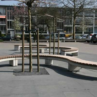 Praktisch en mooi straatmeubilair voor praktijkschool de Bolster