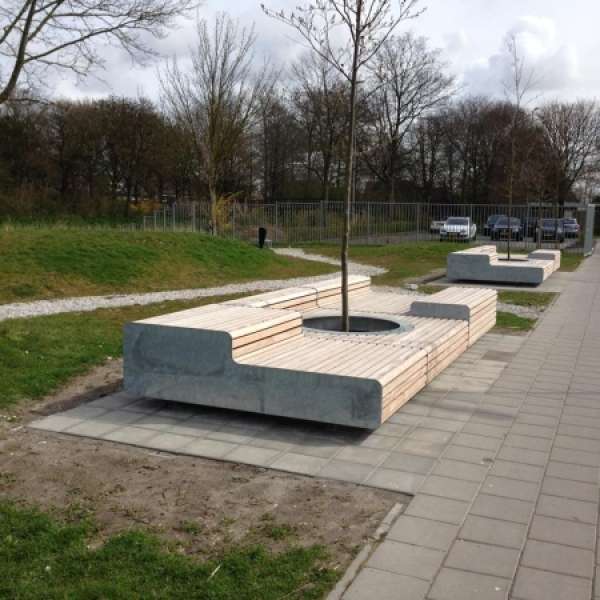 Buitenterrein rsg Wiringherlant ondergaat metamorfose met Falco straatmeubilair - 4