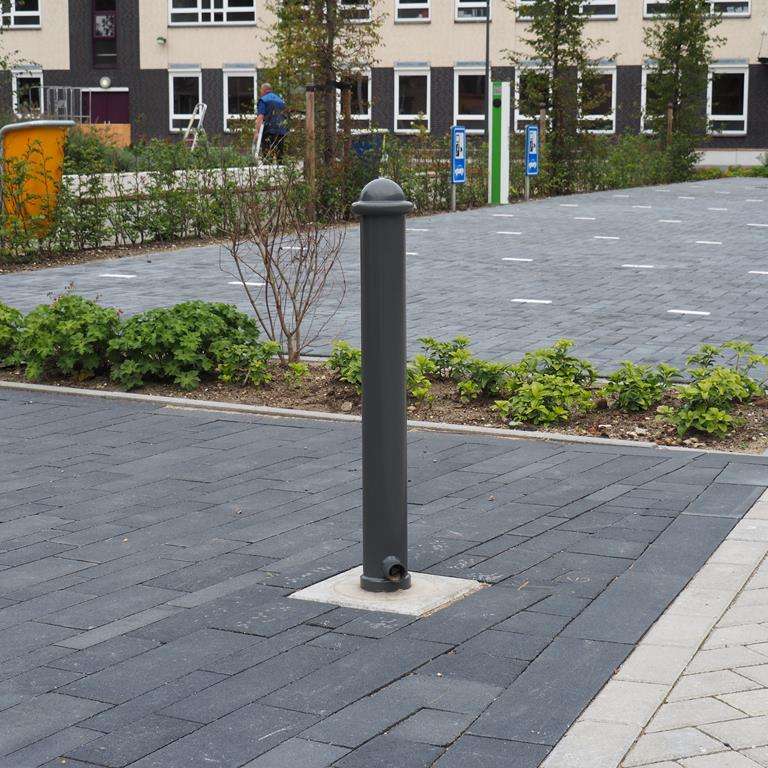 Uitneembare palen en afvalbakken voor terrein Arentheem College