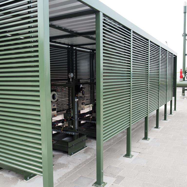 Unieke overkapping met lamellen!