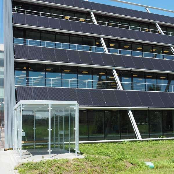 86401_FalcoLok_rokersoverkapping_bank_asbak4