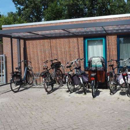 fietsenrekken fietsoverkapping polycarbonaat dak