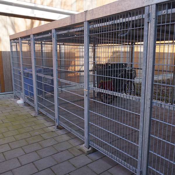 83144_fietsparkeren_overkapping_fietsenrekken_paaltjes