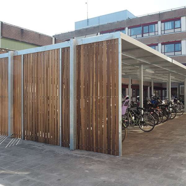 83144_fietsparkeren_overkapping_fietsenrekken_paaltjes