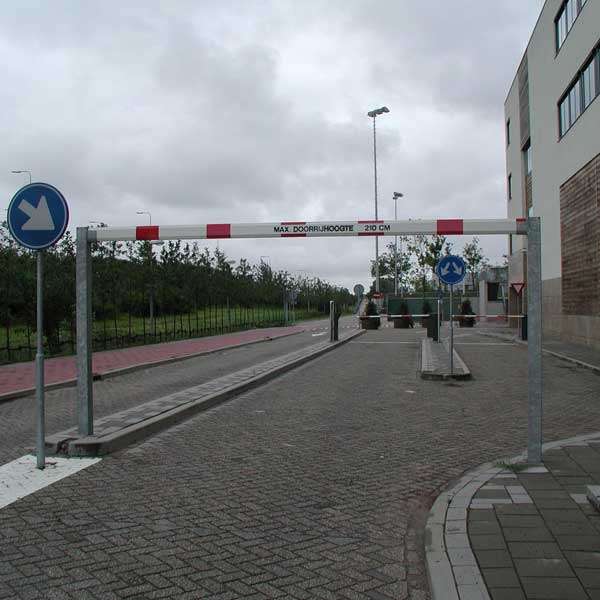 Verkeersvoorzieningen | Verkeersgeleiders | Hoogtebegrenzer | image #3 |  verkeersgeleider parkeervoorziening hoogtebegrenzer