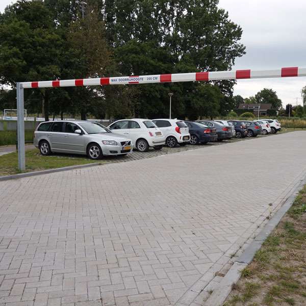 Verkeersvoorzieningen | Verkeersgeleiders | Hoogtebegrenzer | image #4 |  verkeersgeleider parkeervoorziening hoogtebegrenzer