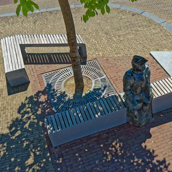 Op maat gemaakt multifunctioneel zitmeubilair in Barneveld