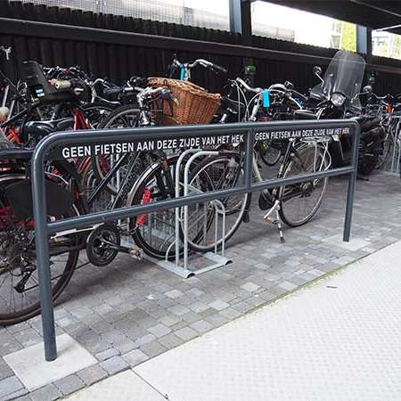 89747 fietsparkeren fietsrekken falcocrate geleidehek