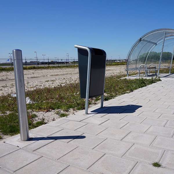 95491 straatmeubilair overkappingen schiphol zitbank afvalbak rookpaal