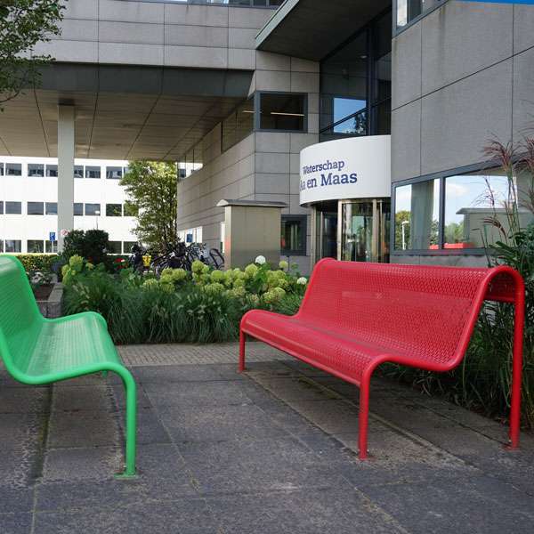 Straatmeubilair | Banken | FalcoPerfo buitenbank met rug| straatmeubilair buitenbank zitbank parkbank FalcoPerfo Straatmeubilair | Banken | FalcoPerfo buitenbank met rug | image #3 | straatmeubilair buitenbank zitbank parkbank FalcoPerfo