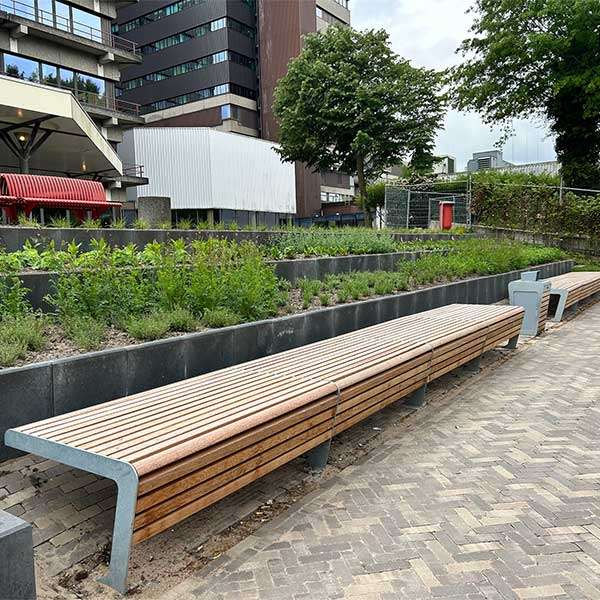Straatmeubilair | Op maat gemaakt | Comfort op elk niveau: maatwerk straatmeubilair voor Amsterdams ziekenhuis| 140267 140442 140443 straatmeubilair buitenbank boombank picknickset Straatmeubilair | Op maat gemaakt | Comfort op elk niveau: maatwerk straatmeubilair voor Amsterdams ziekenhuis | image #8 | 140267 140442 140443 straatmeubilair buitenbank boombank picknickset