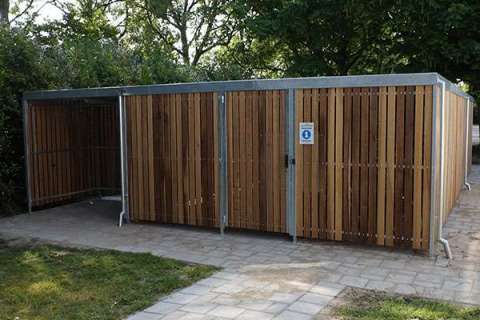 106107 fietsoverkapping fietsparkeren straatmeubilair asbak