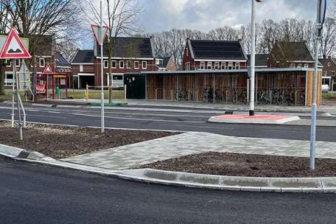 108799 fietsparkeren fietsoverkapping fietsaanleunbeugels bushalte