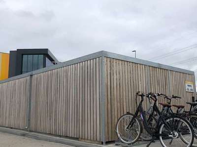 110120 fietsparkeren fietsoverkapping rokersruimte fietsenrek
