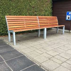 Projecten | Buitenbanken op schoolplein | image #1 | 111610 buitenbank straatmeubilair schoolplein