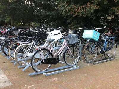 117344 fietsparkeren fietsenrek kratfietsen