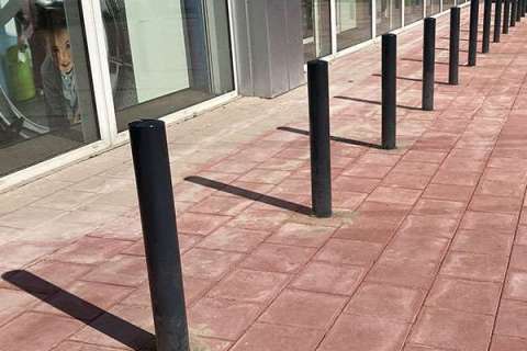 118914 straatmeubilair afvalbak verkeersvoorzieningen afzetpaal