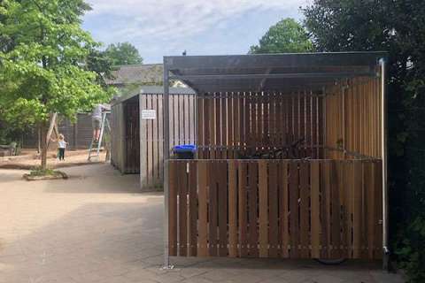 121898 overkapping fietsoverkapping schoolplein